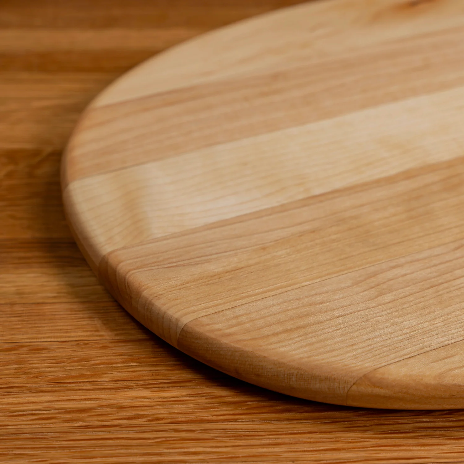 571-maple-oval-serving-board-1.webp