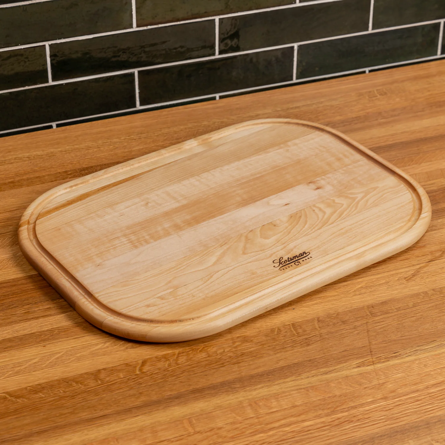 591-maple-rectangle-serving-board-with-juice-groove-1.webp