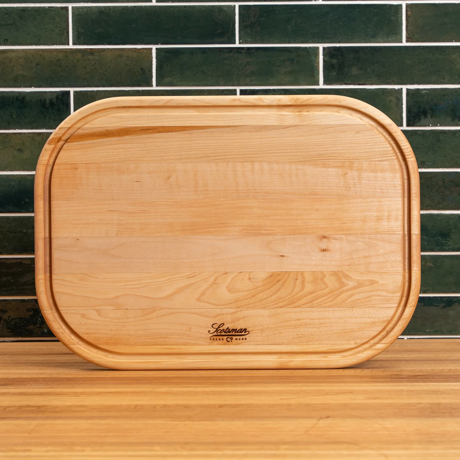 591-maple-rectangle-serving-board-with-juice-groove-1.webp