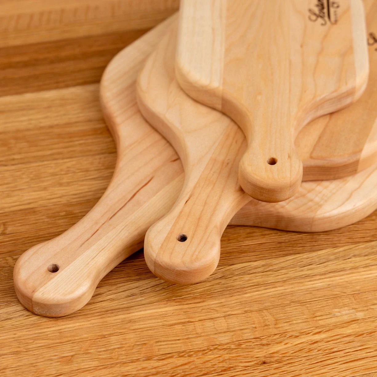 599-maple-square-cheese-board-1.webp