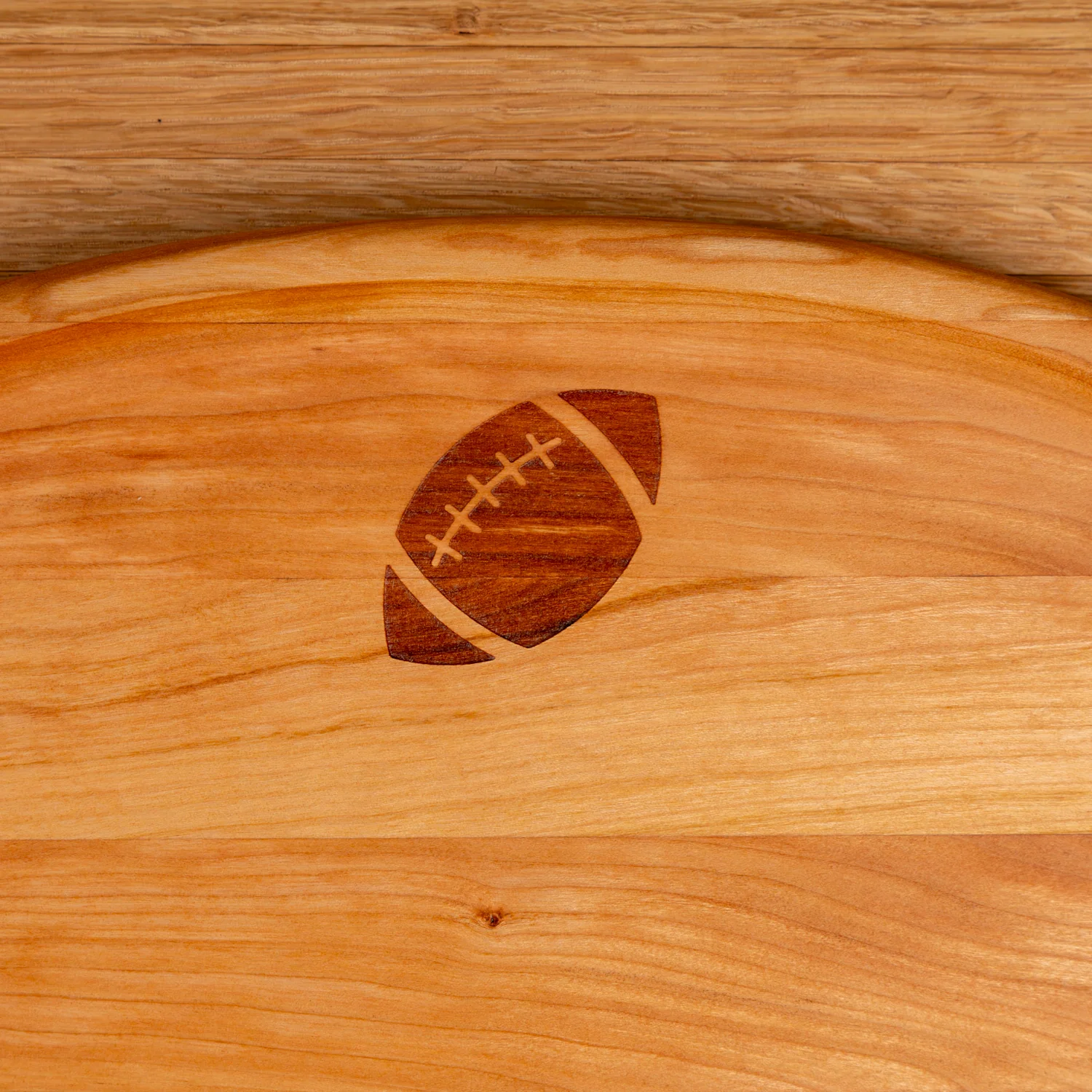 632-special-edition-cherry-oval-carving-board-1.webp