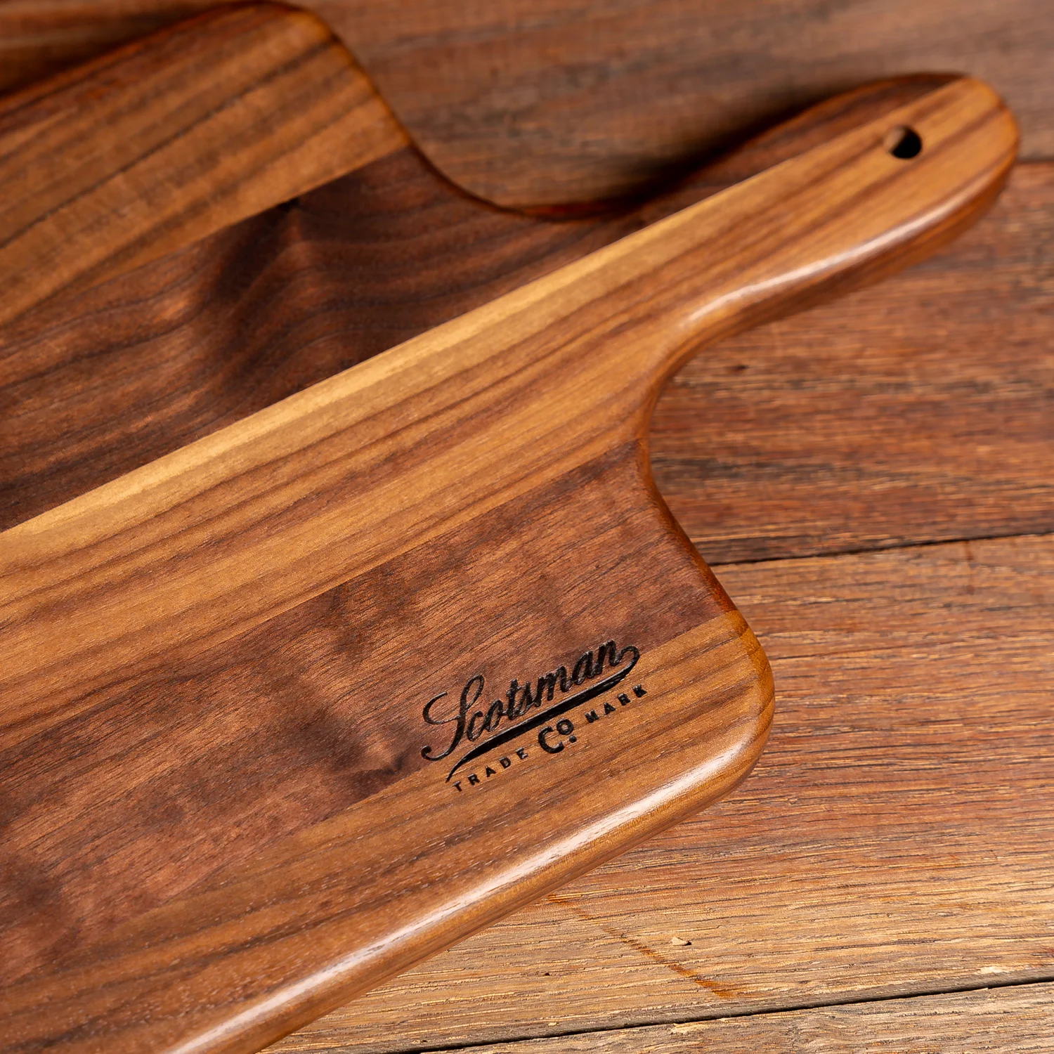 643-walnut-bread-board-1.webp