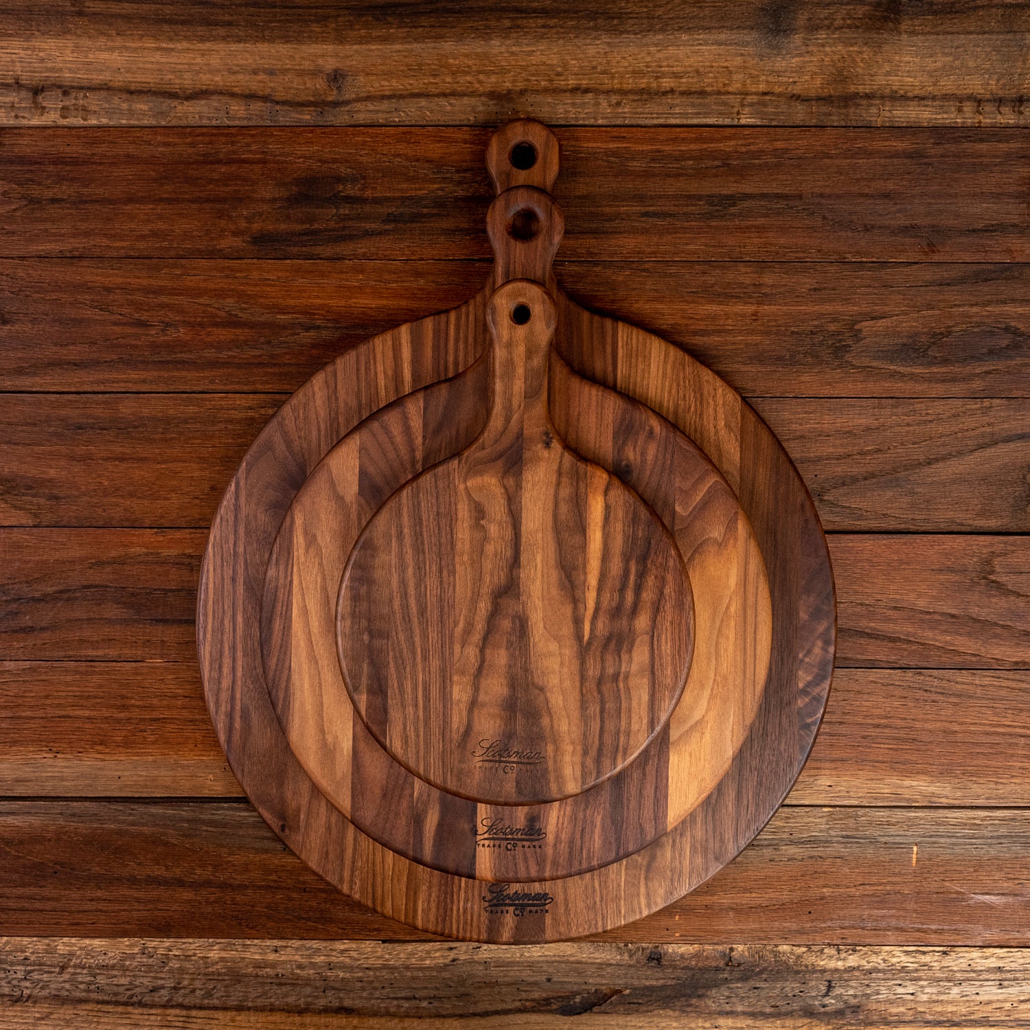 674-walnut-pizza-board-1.jpg