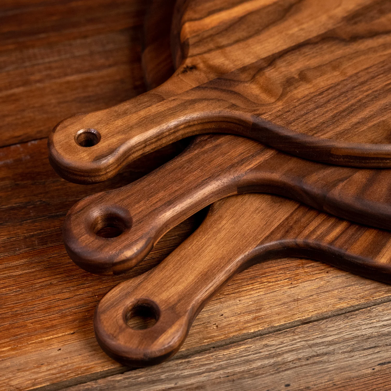 674-walnut-pizza-board-1.jpg