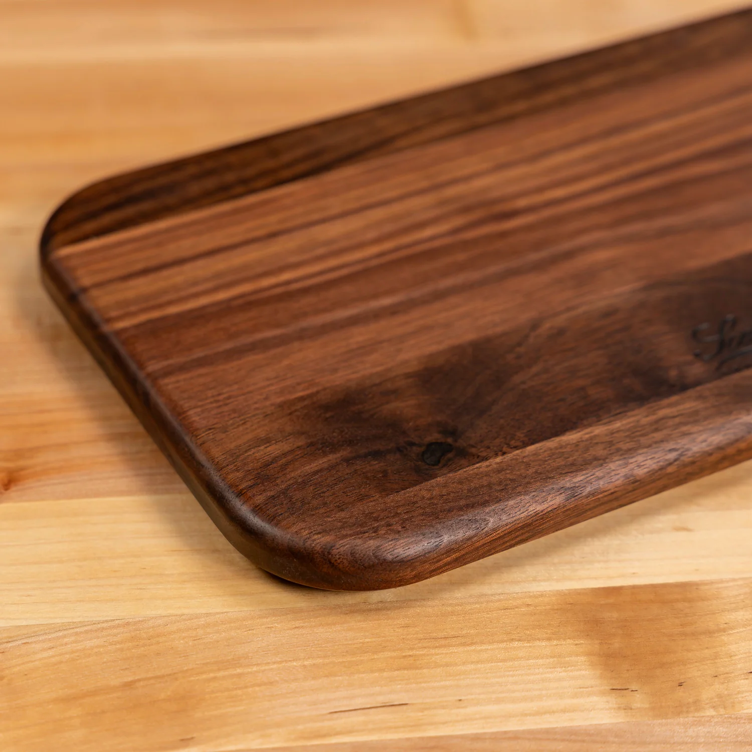 682-walnut-rectangle-serving-board-1.webp