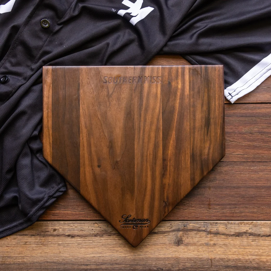 691-walnut-southern-miss-home-plate-serving-board-1.webp