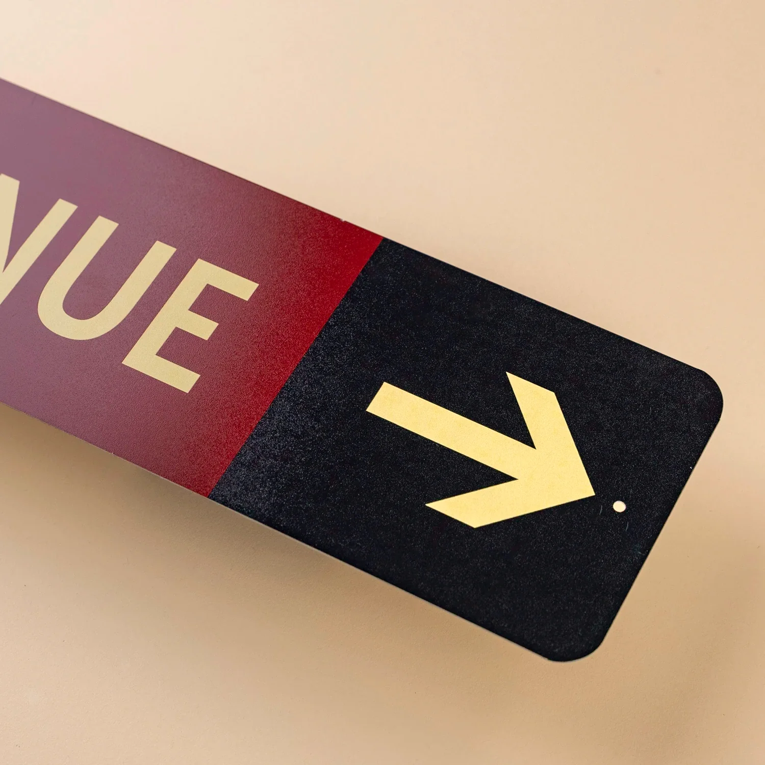 722-6th-ave-directional-sign-1.webp