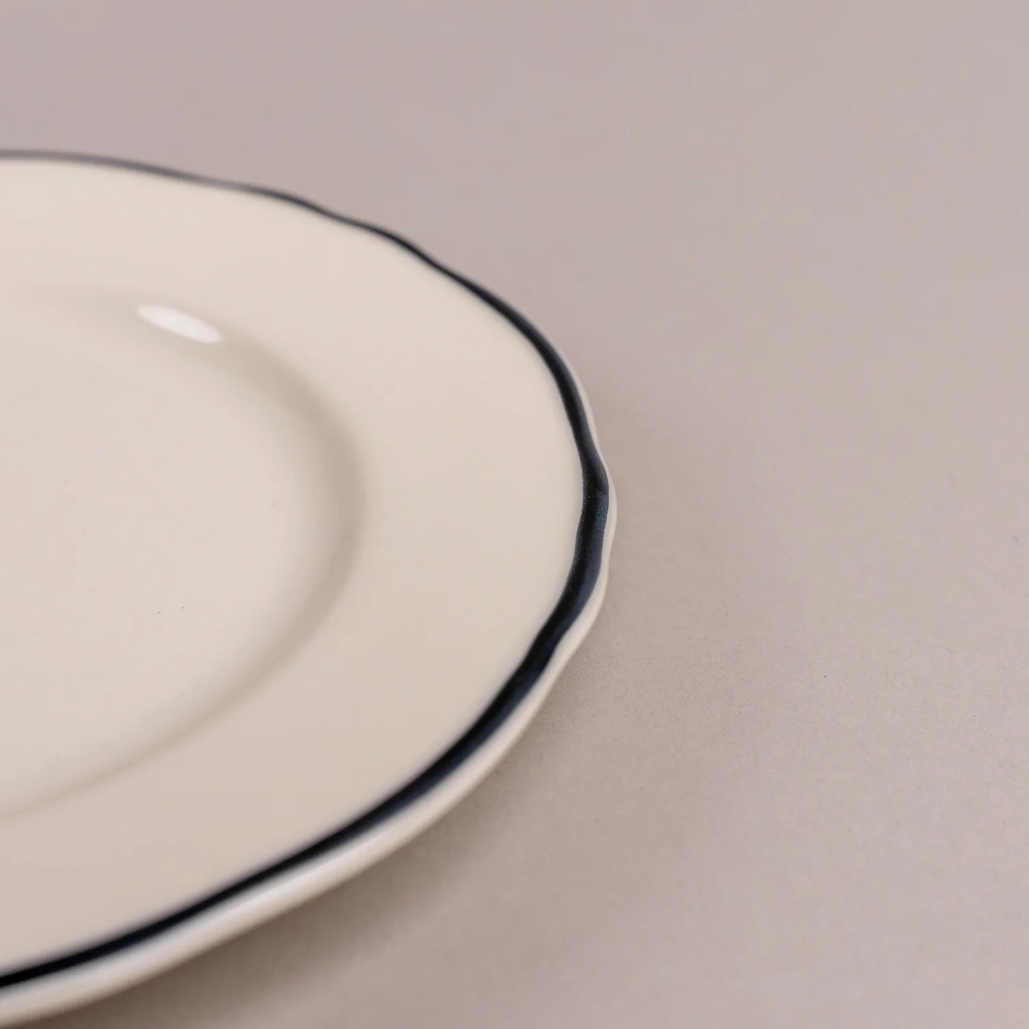 923-carolyn-dinner-plate-1.webp