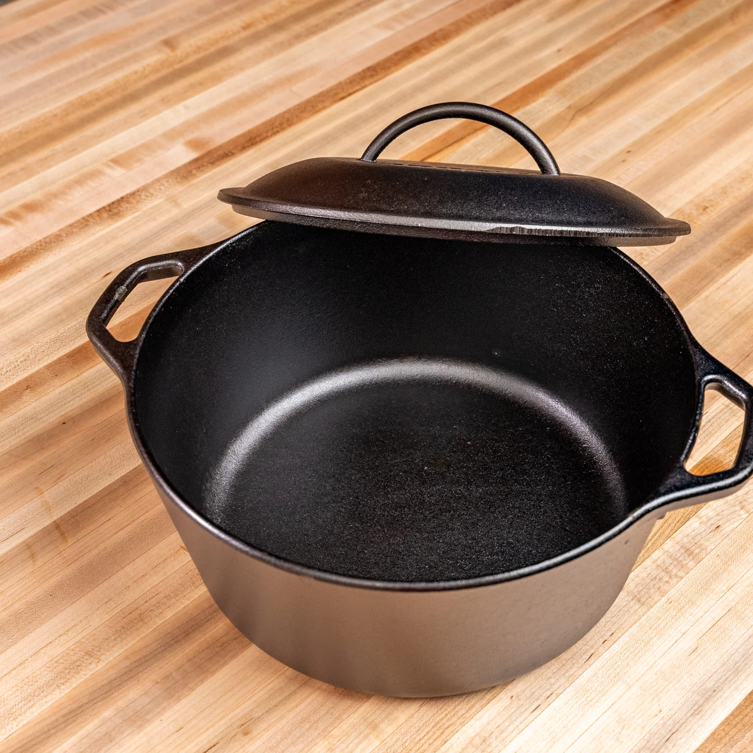 Cast Iron 5 Quart Dutch Oven