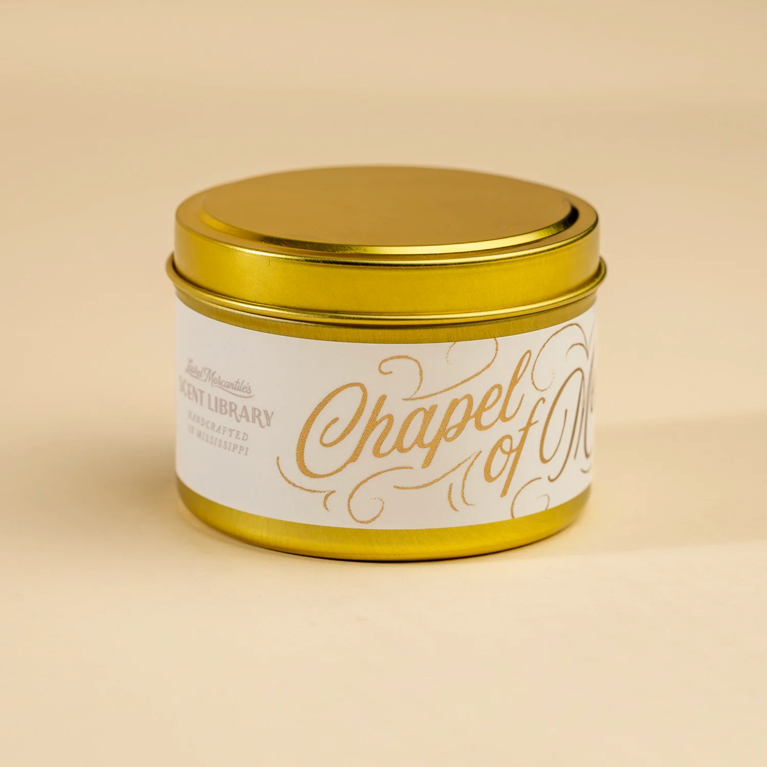 950-chapel-of-memories-5-oz-candle-1.webp