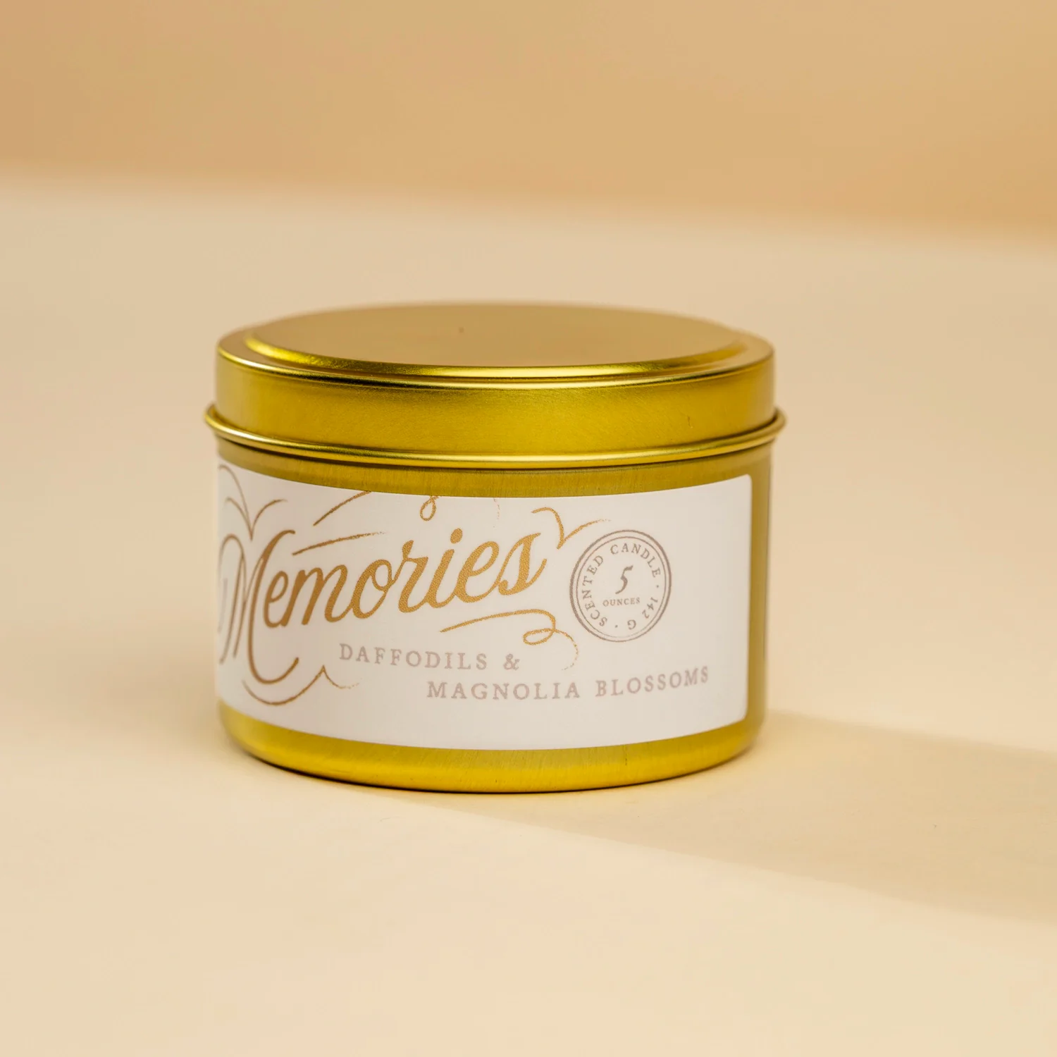 950-chapel-of-memories-5-oz-candle-1.webp