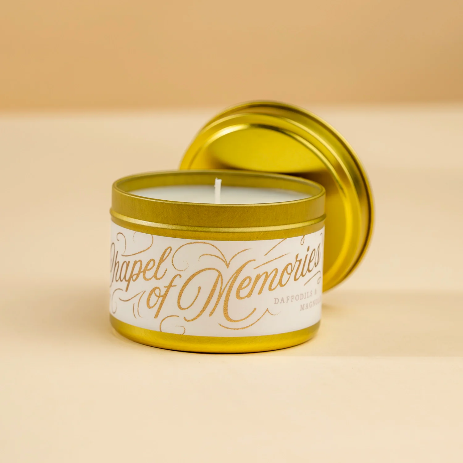 950-chapel-of-memories-5-oz-candle-1.webp